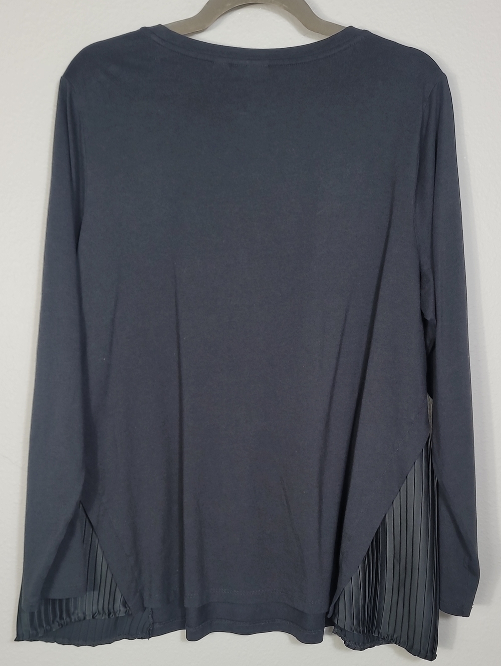 LOGO Lori Goldstein Long Sleeve Top Size 1X Pleated Sides Stretch - Picture 7 of 9